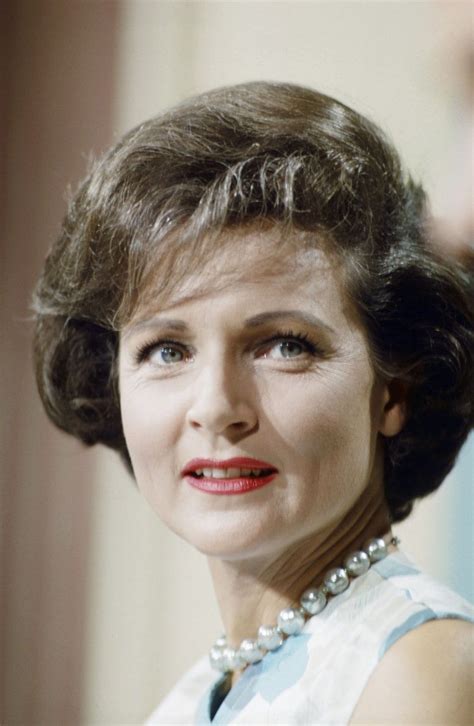 betty nackt|These Stunning Vintage Photos of Betty White Will Blow You Away.